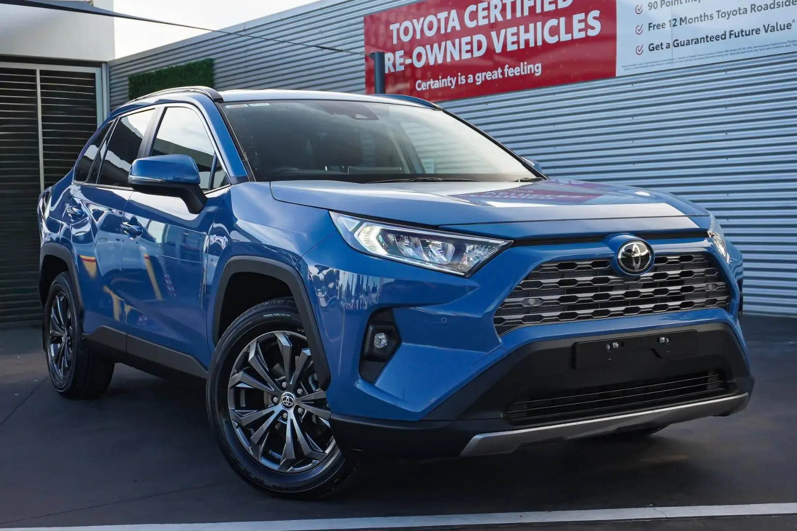 2024 Toyota RAV4 Gallery Image 2