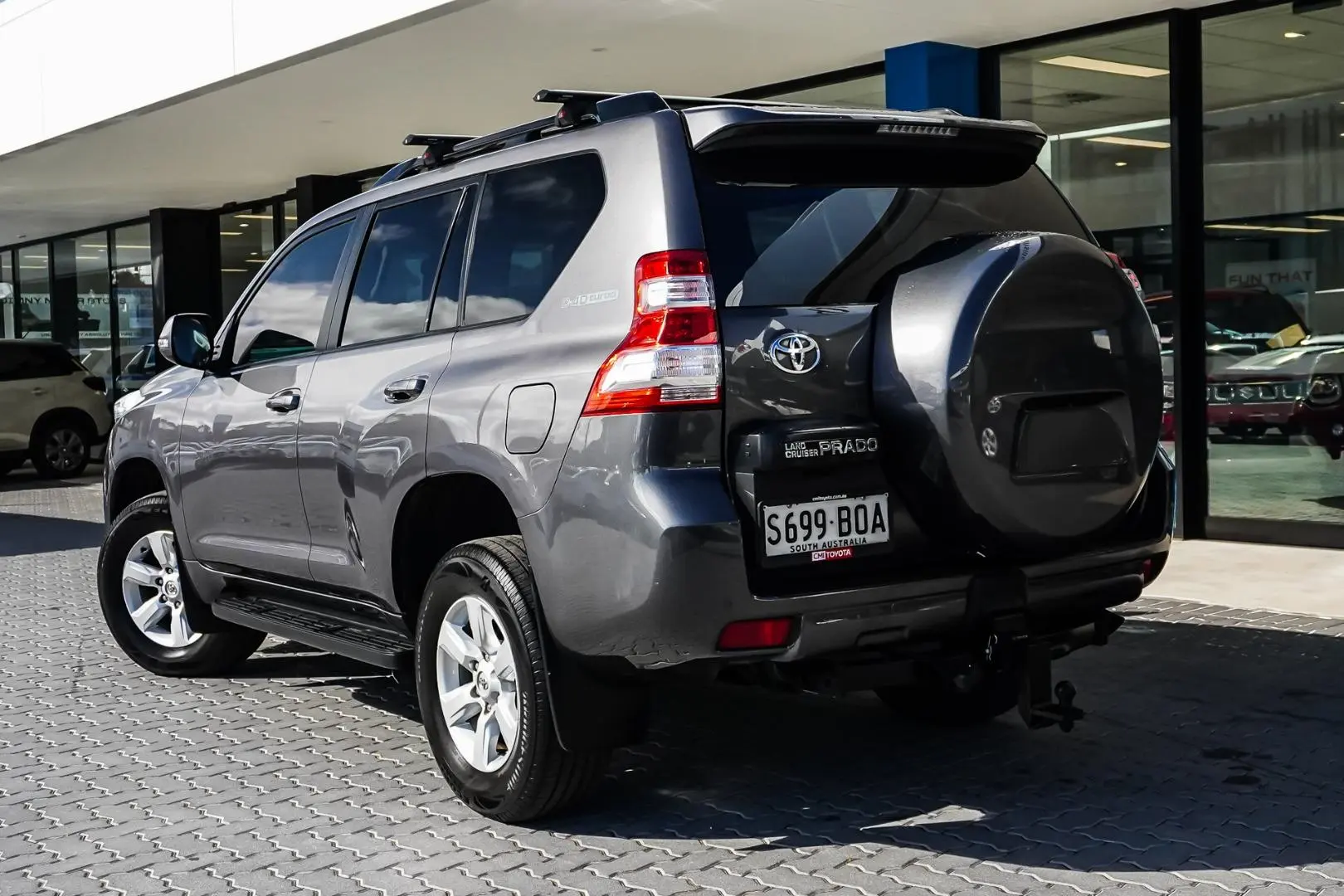 2017 Toyota Landcruiser Prado Gallery Image 3