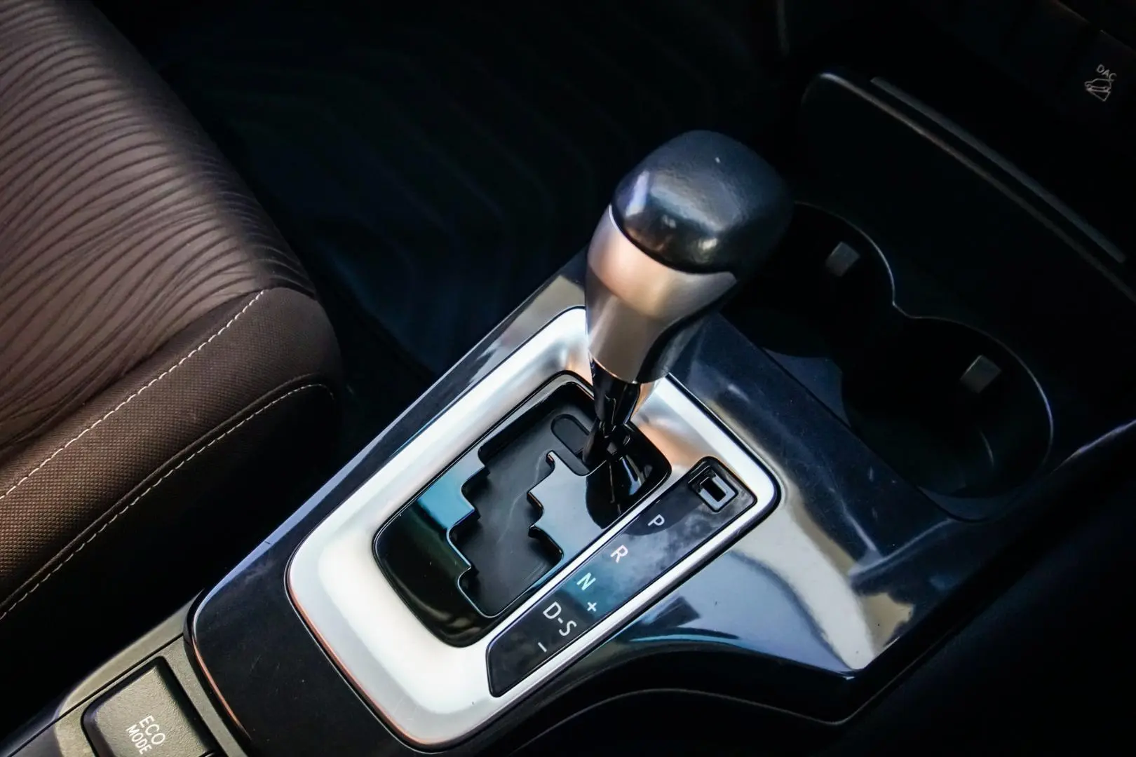 2018 Toyota Fortuner Gallery Image 18