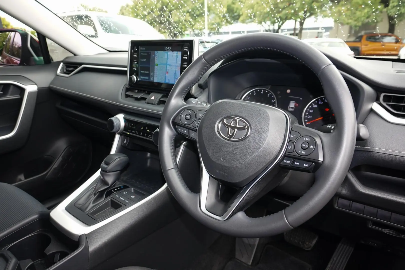 2020 Toyota RAV4 Gallery Image 7