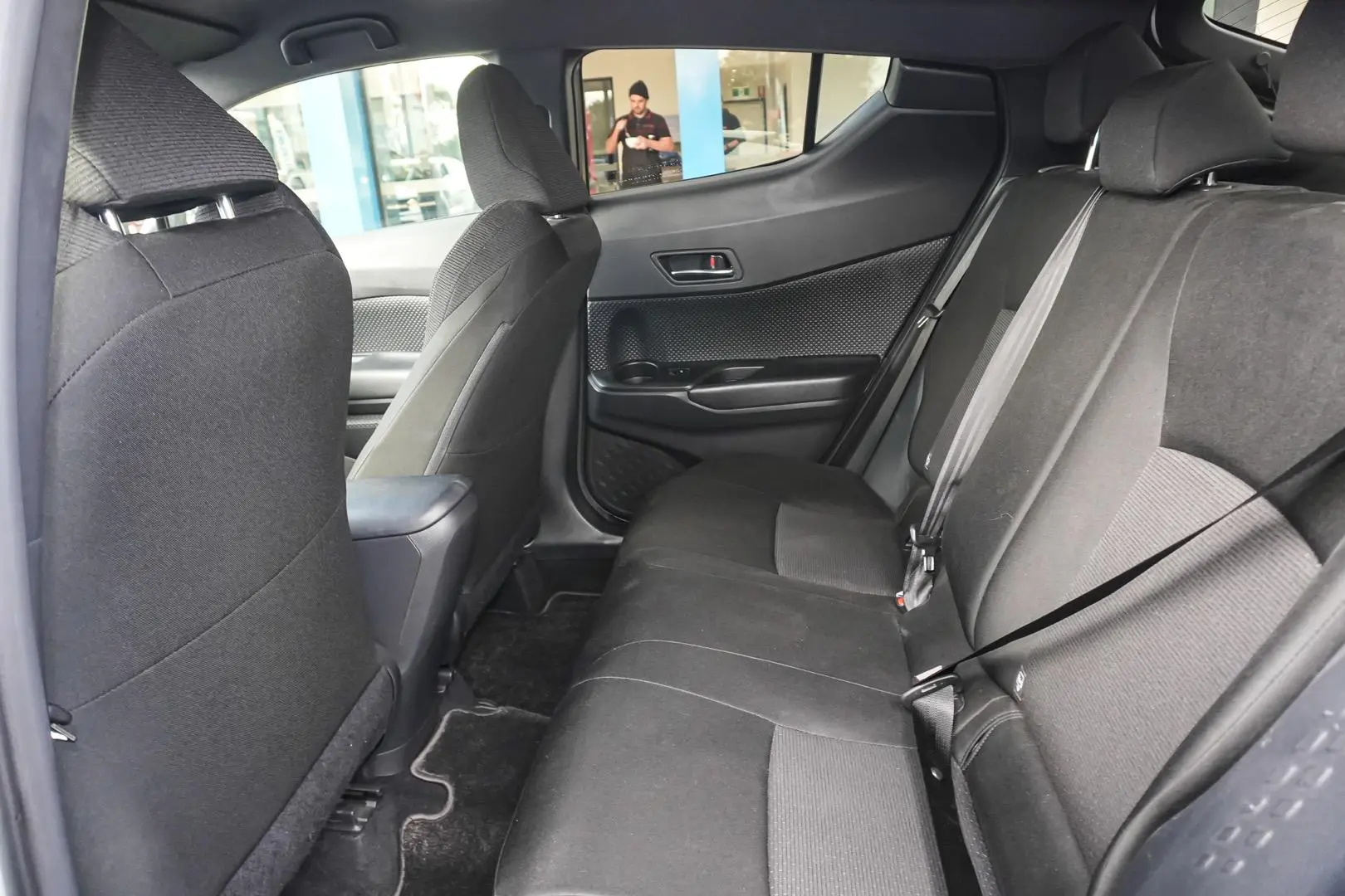 2019 Toyota C-HR Gallery Image 8