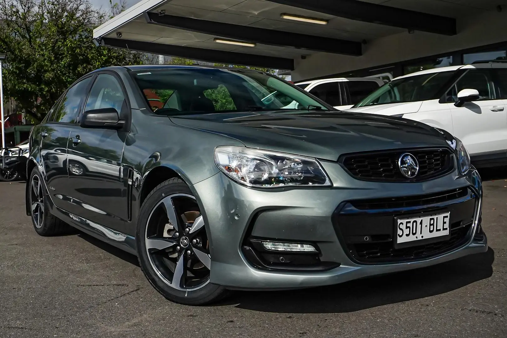 2016 Holden Commodore Gallery Image 2