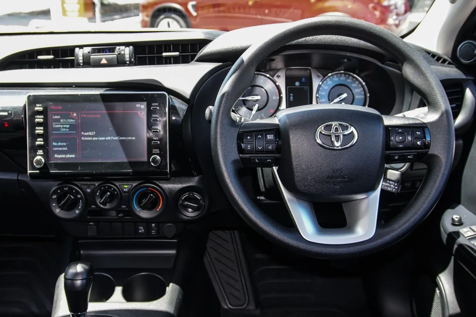 2023 Toyota Hilux Gallery Image 8