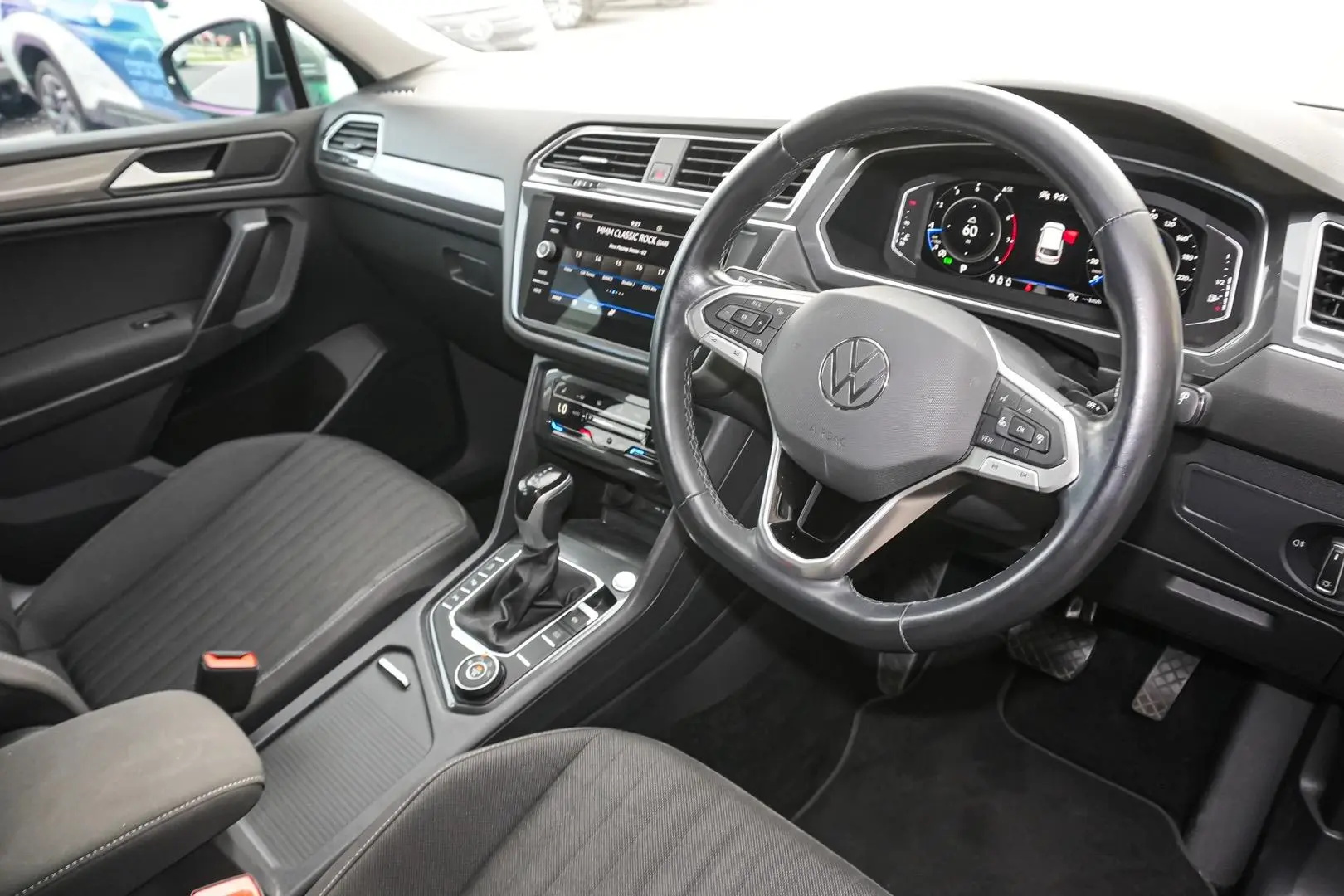 2022 Volkswagen Tiguan Gallery Image 7