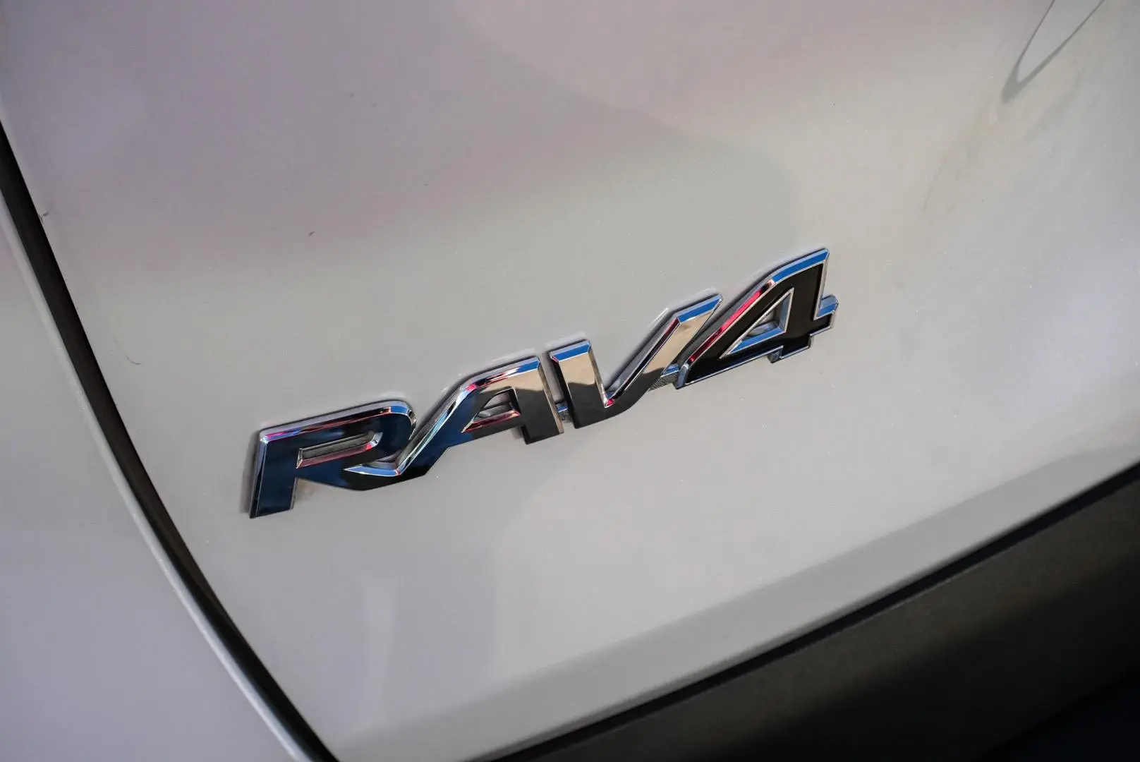 2020 Toyota RAV4 Gallery Image 14