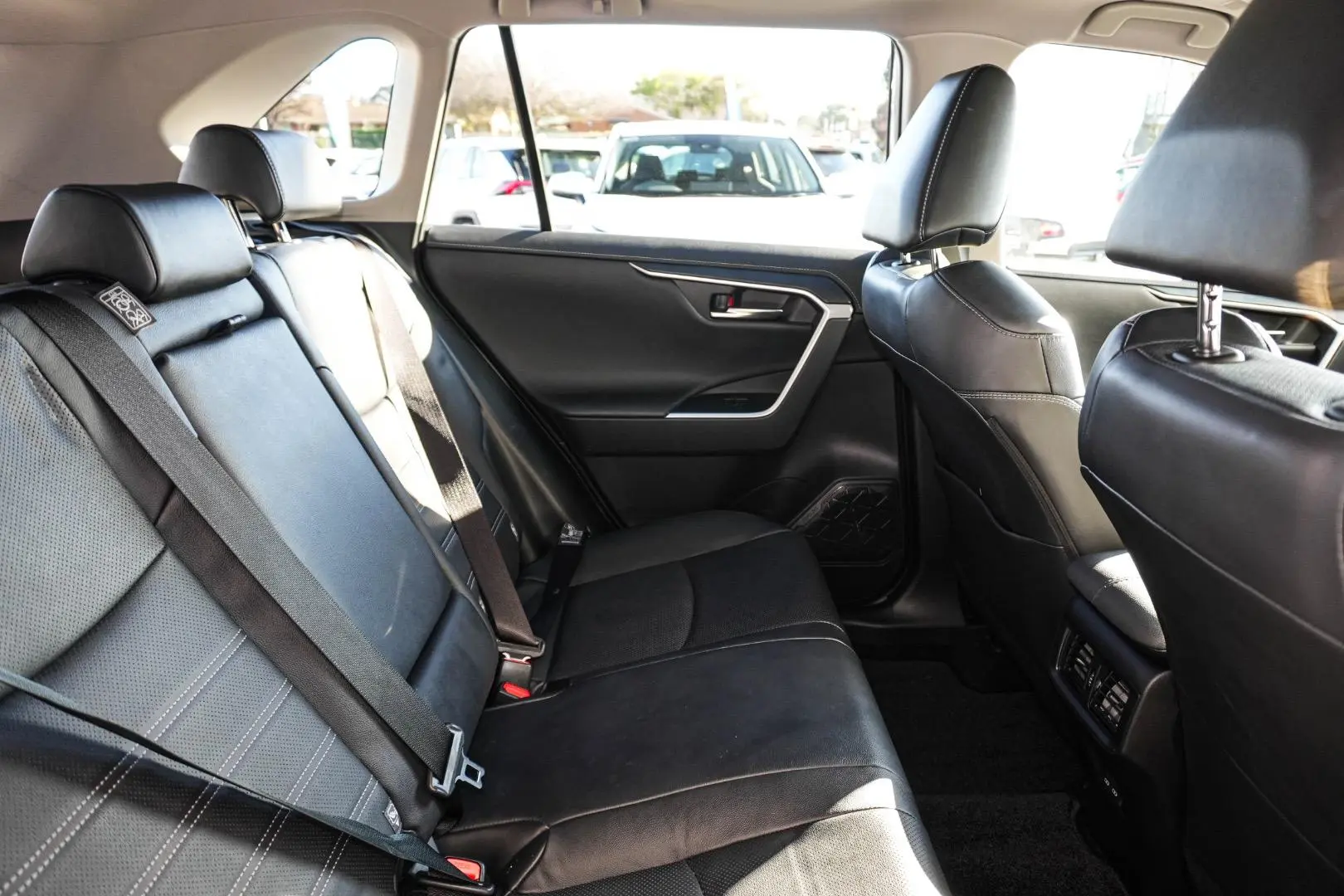 2023 Toyota RAV4 Gallery Image 9
