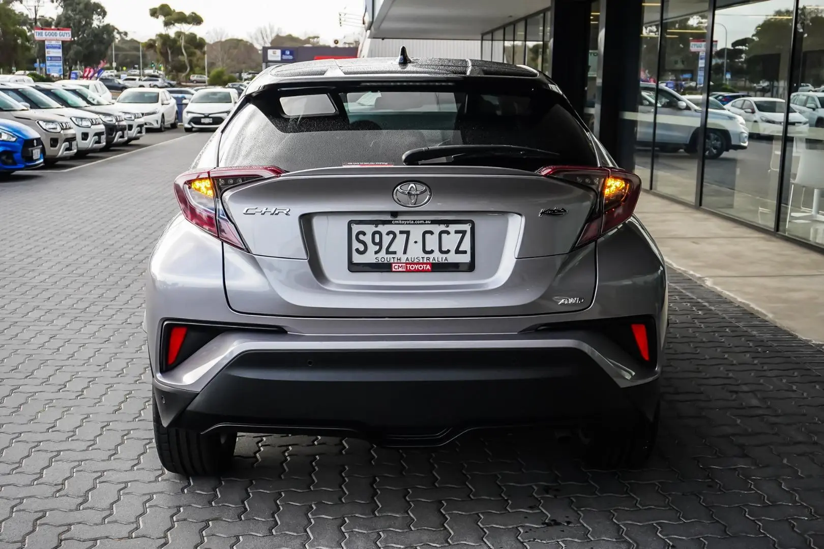 2019 Toyota C-HR Gallery Image 6