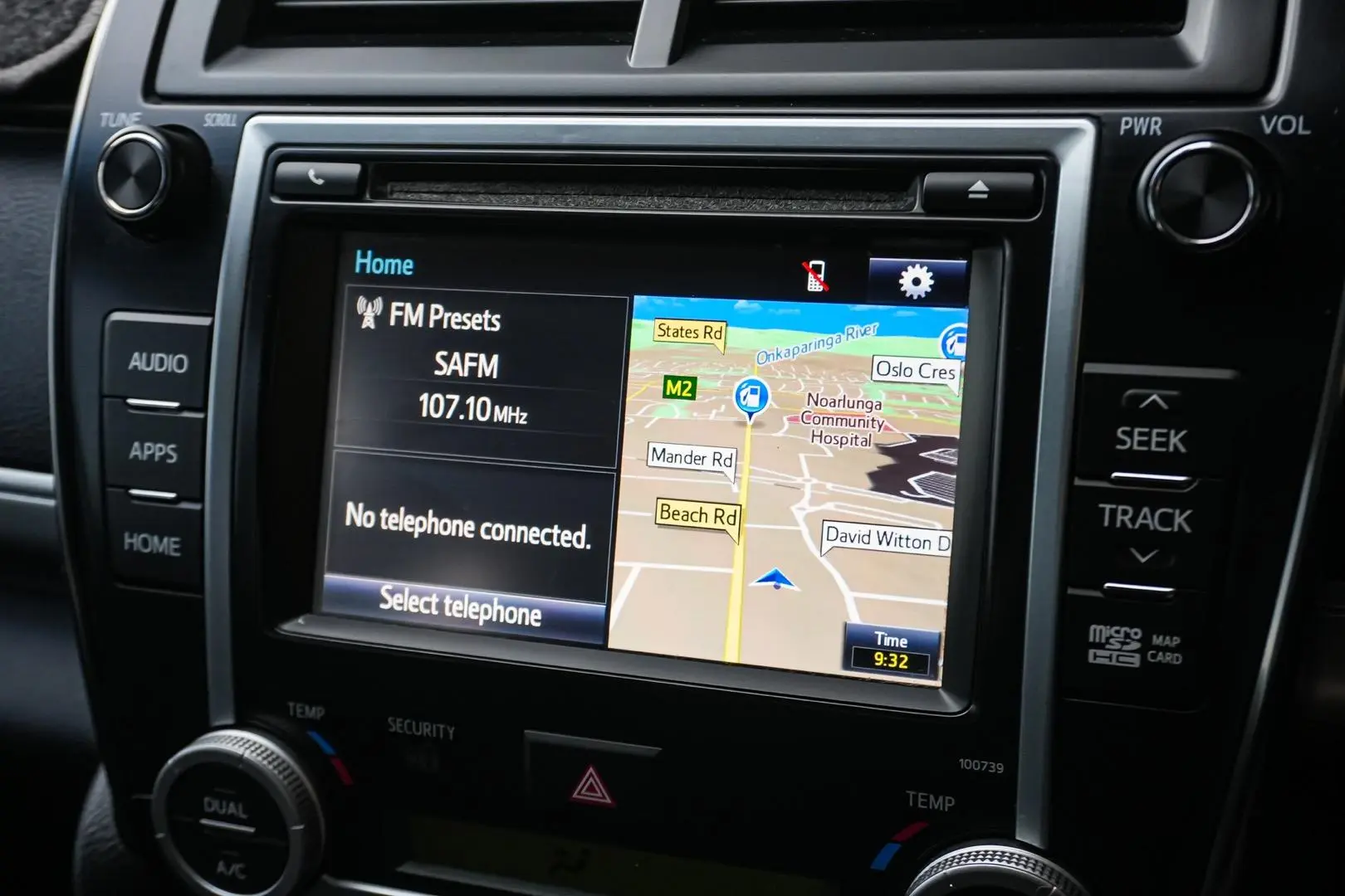 2017 Toyota Camry Gallery Image 22