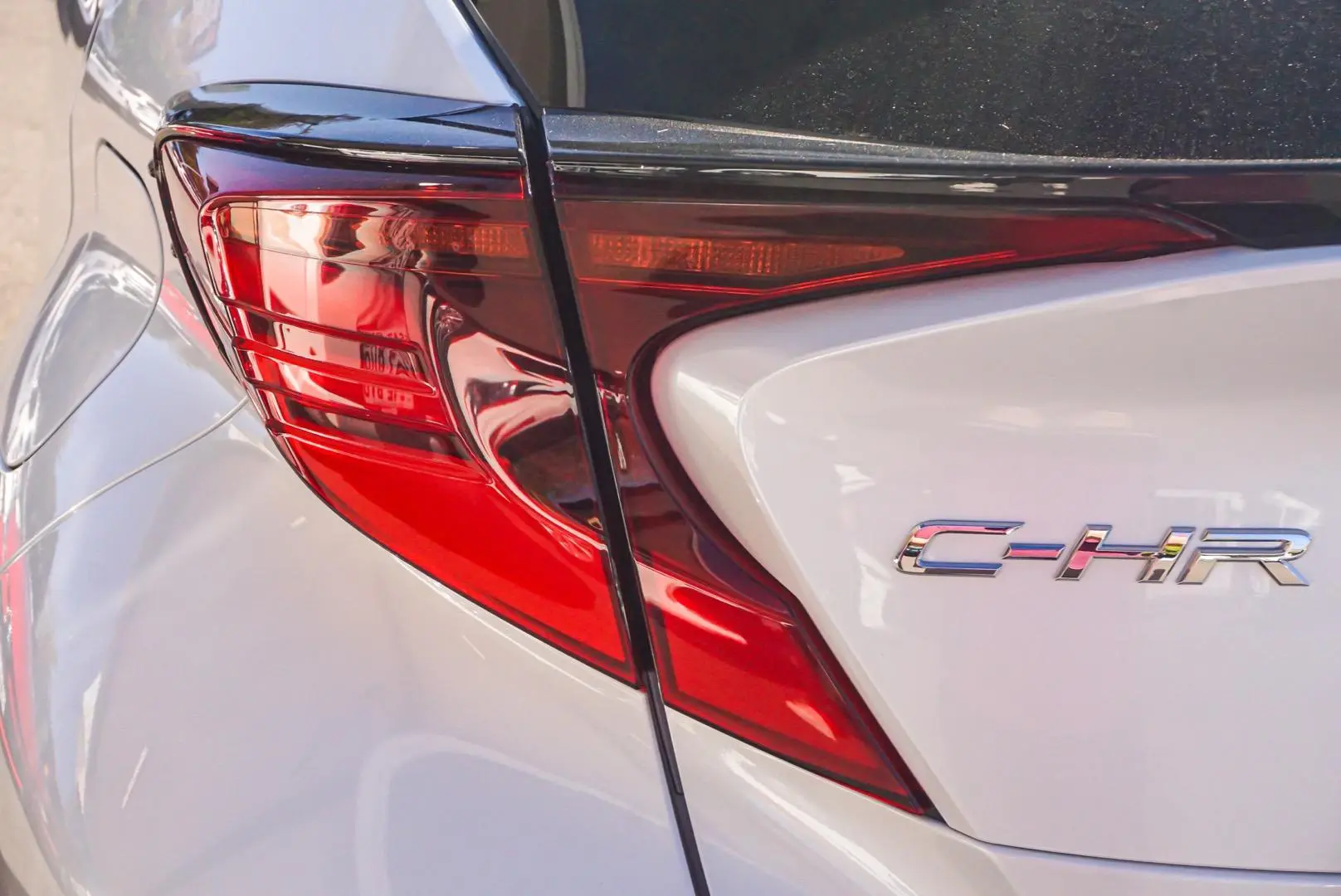 2023 Toyota C-HR Gallery Image 13