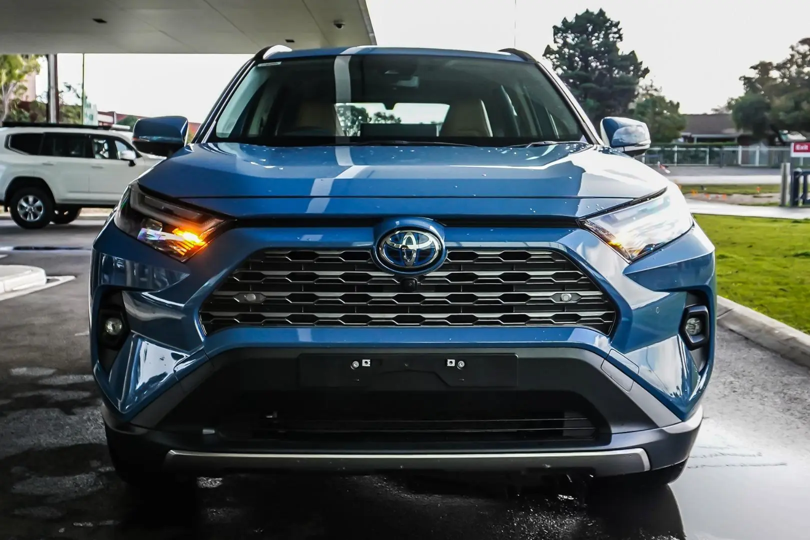 2024 Toyota RAV4 Gallery Image 4