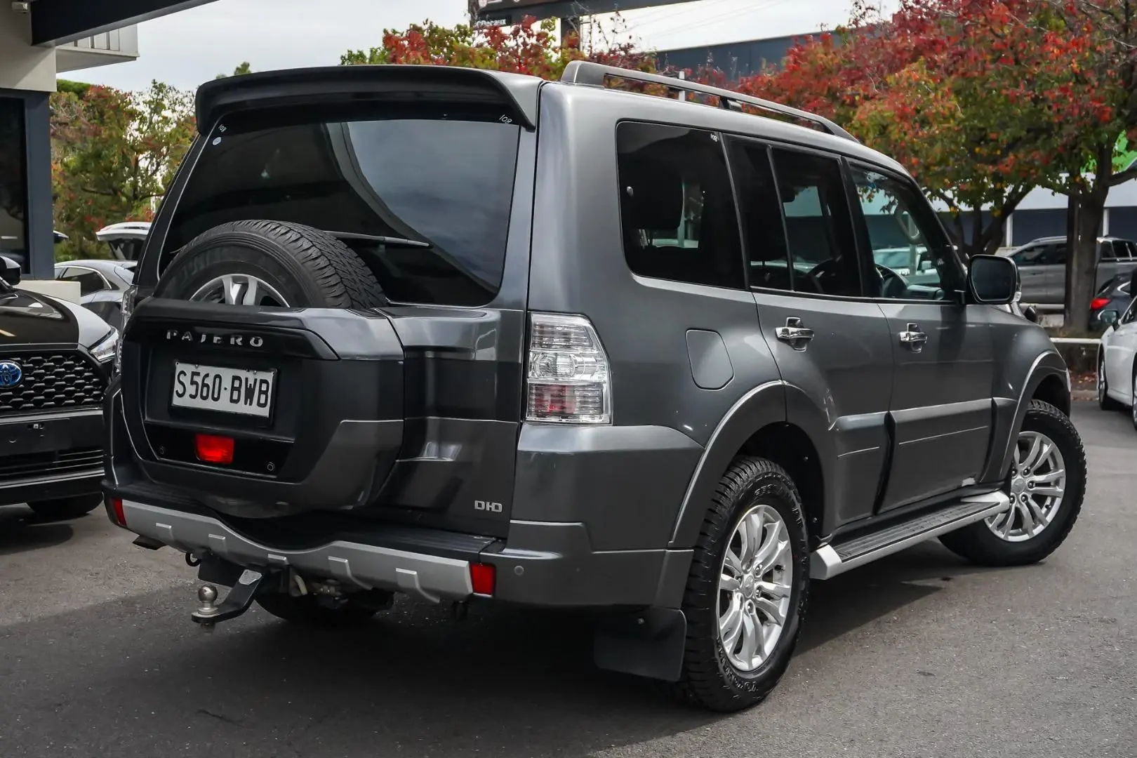 2018 Mitsubishi Pajero Gallery Image 3