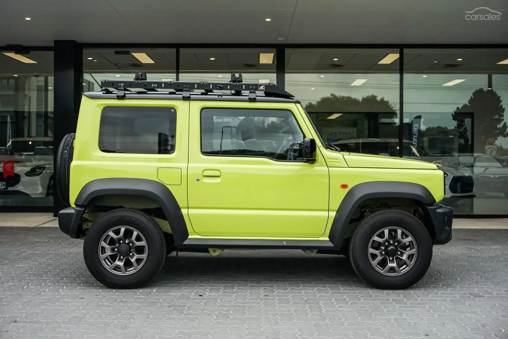 2023 Suzuki Jimny Image 3