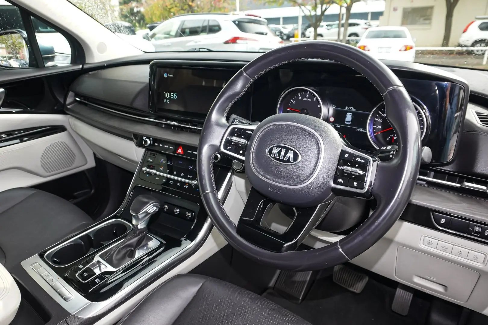 2021 Kia Carnival Gallery Image 6