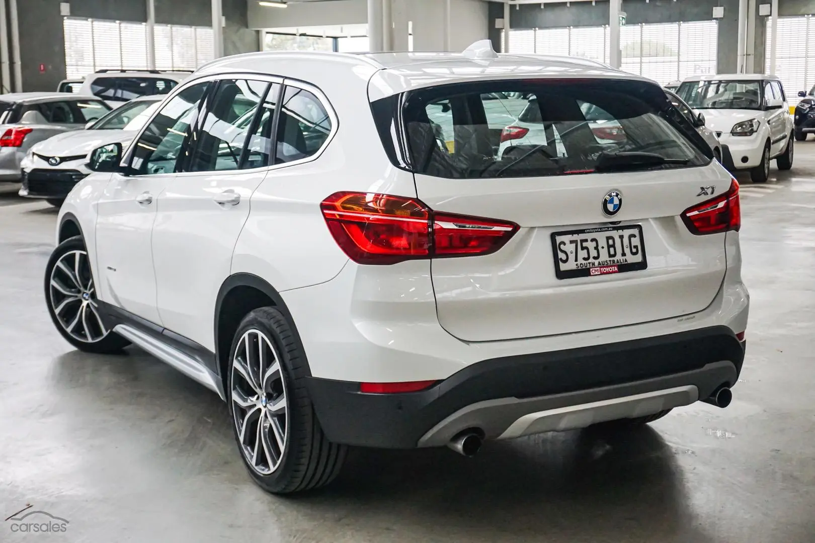 2015 BMW X1 Image 2