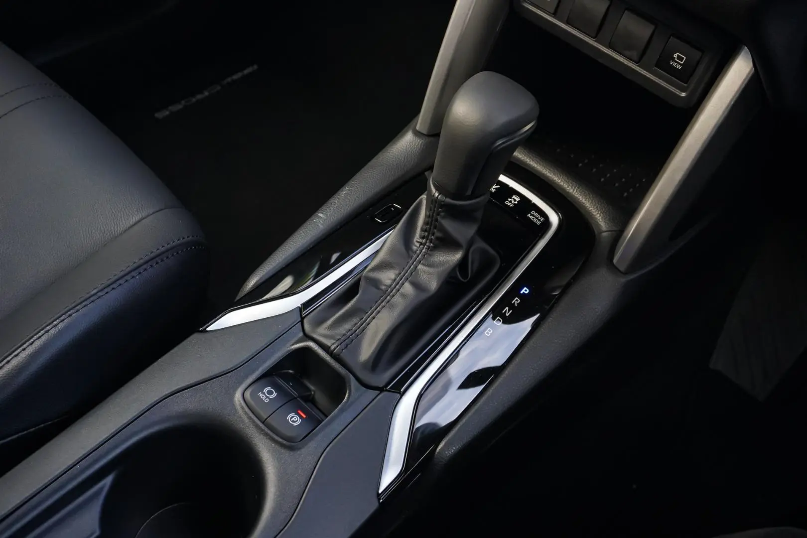 2025 Toyota Corolla Cross Gallery Image 18