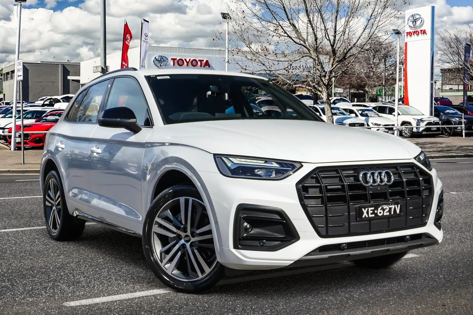 2022 Audi Q5 Gallery Image 1