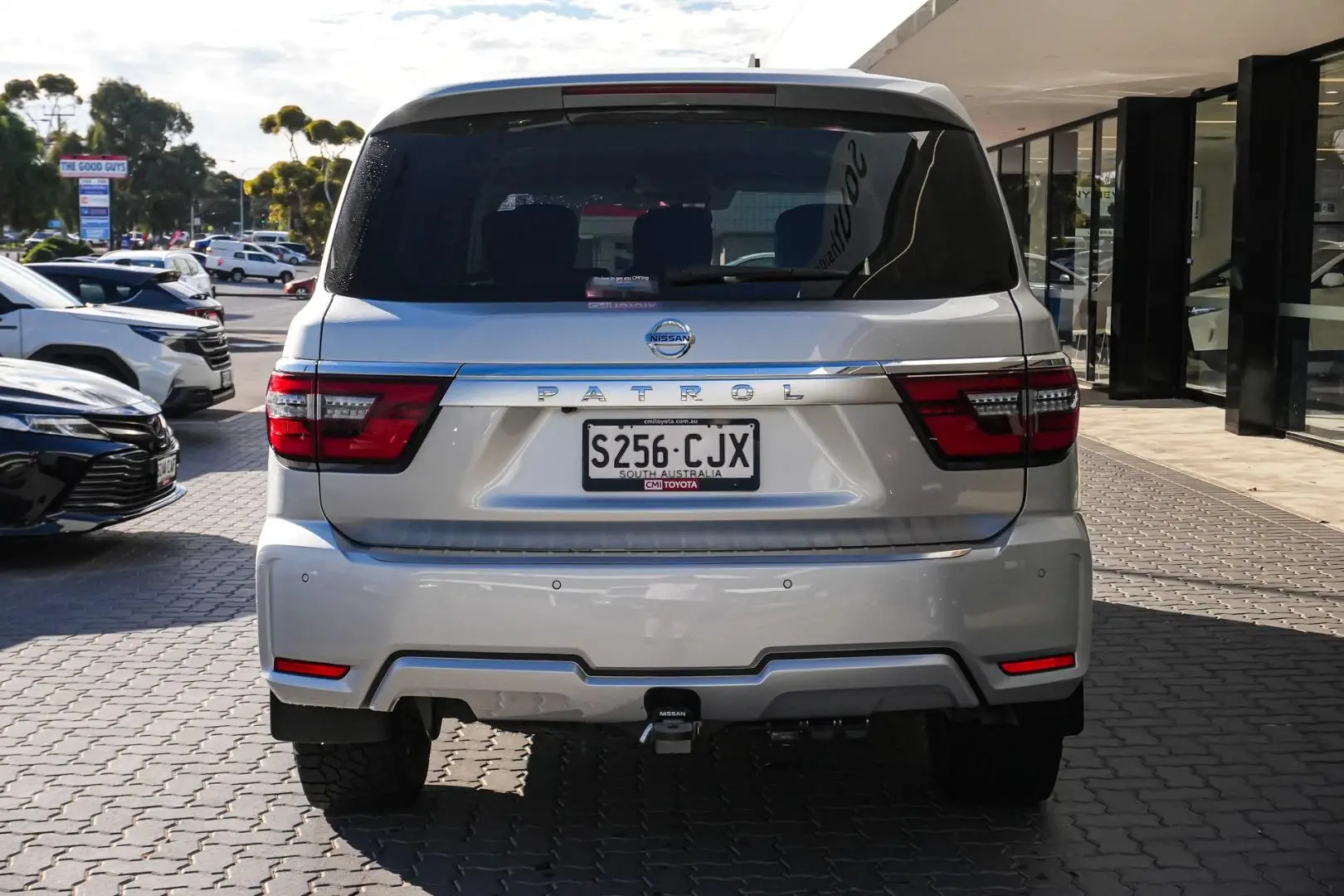 2021 Nissan Patrol Gallery Image 6