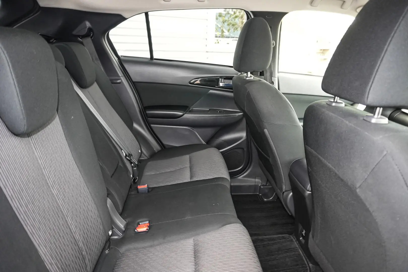 2020 Mitsubishi Eclipse Cross Gallery Image 9