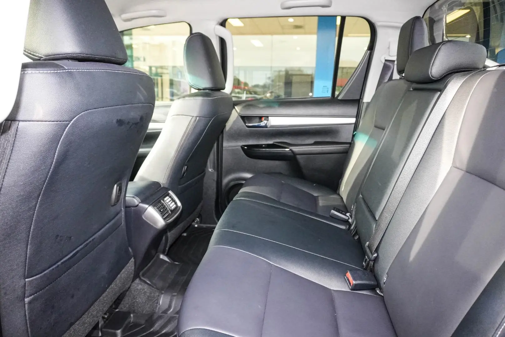 2022 Toyota Hilux Gallery Image 8