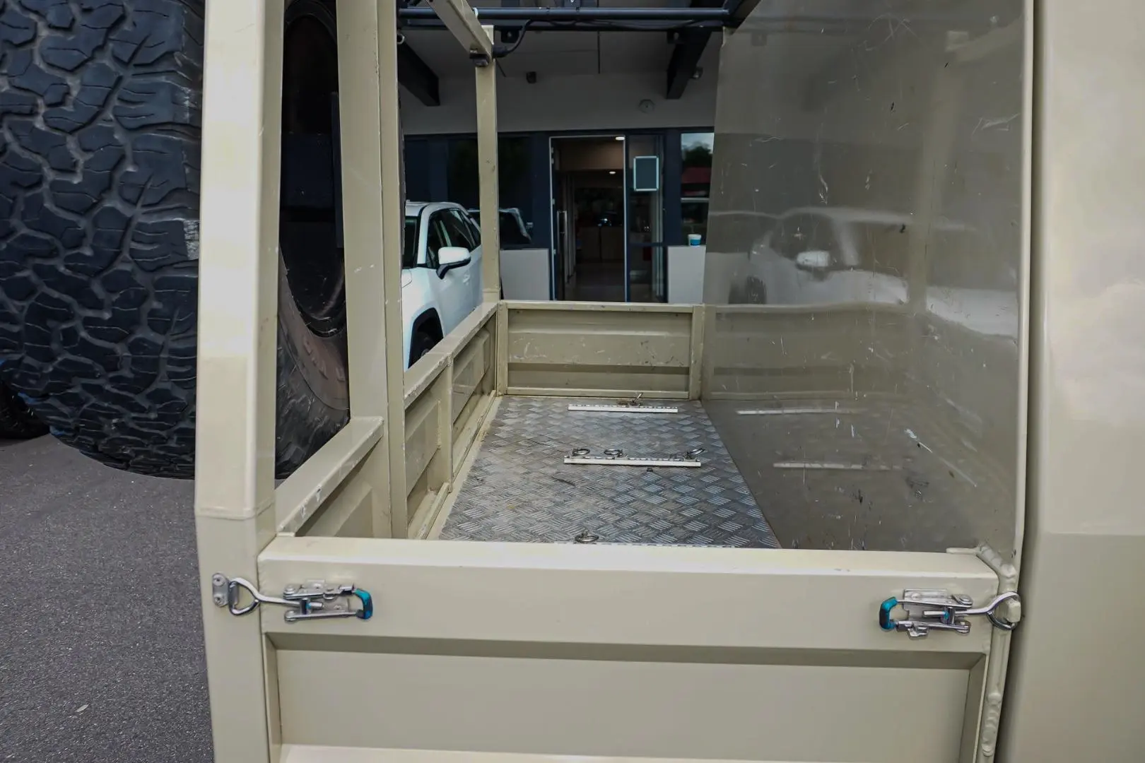 2021 Toyota Landcruiser Gallery Image 10