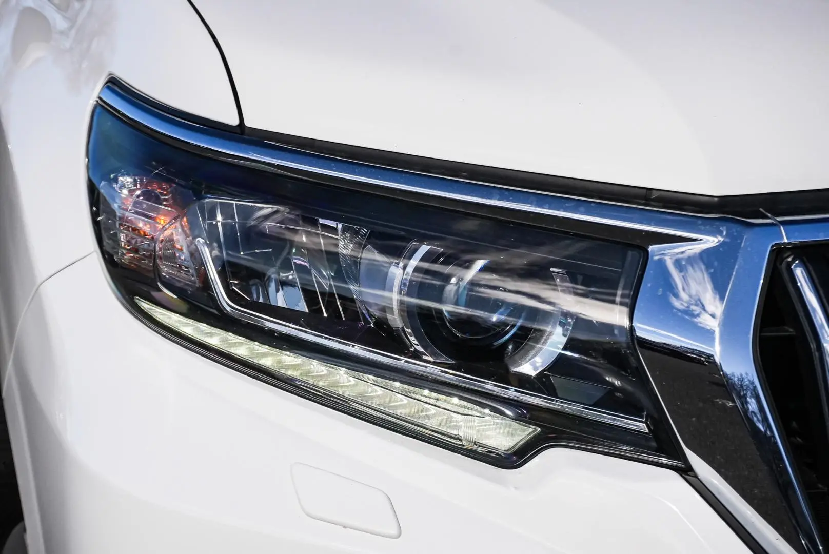 2021 Toyota Landcruiser Prado Gallery Image 12