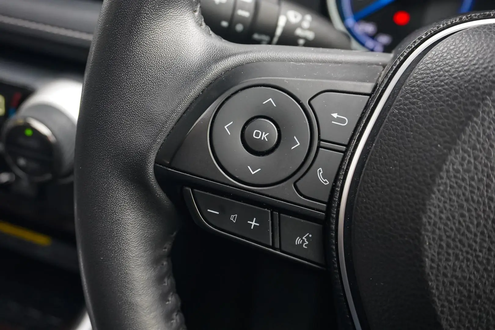 2020 Toyota RAV4 Gallery Image 19