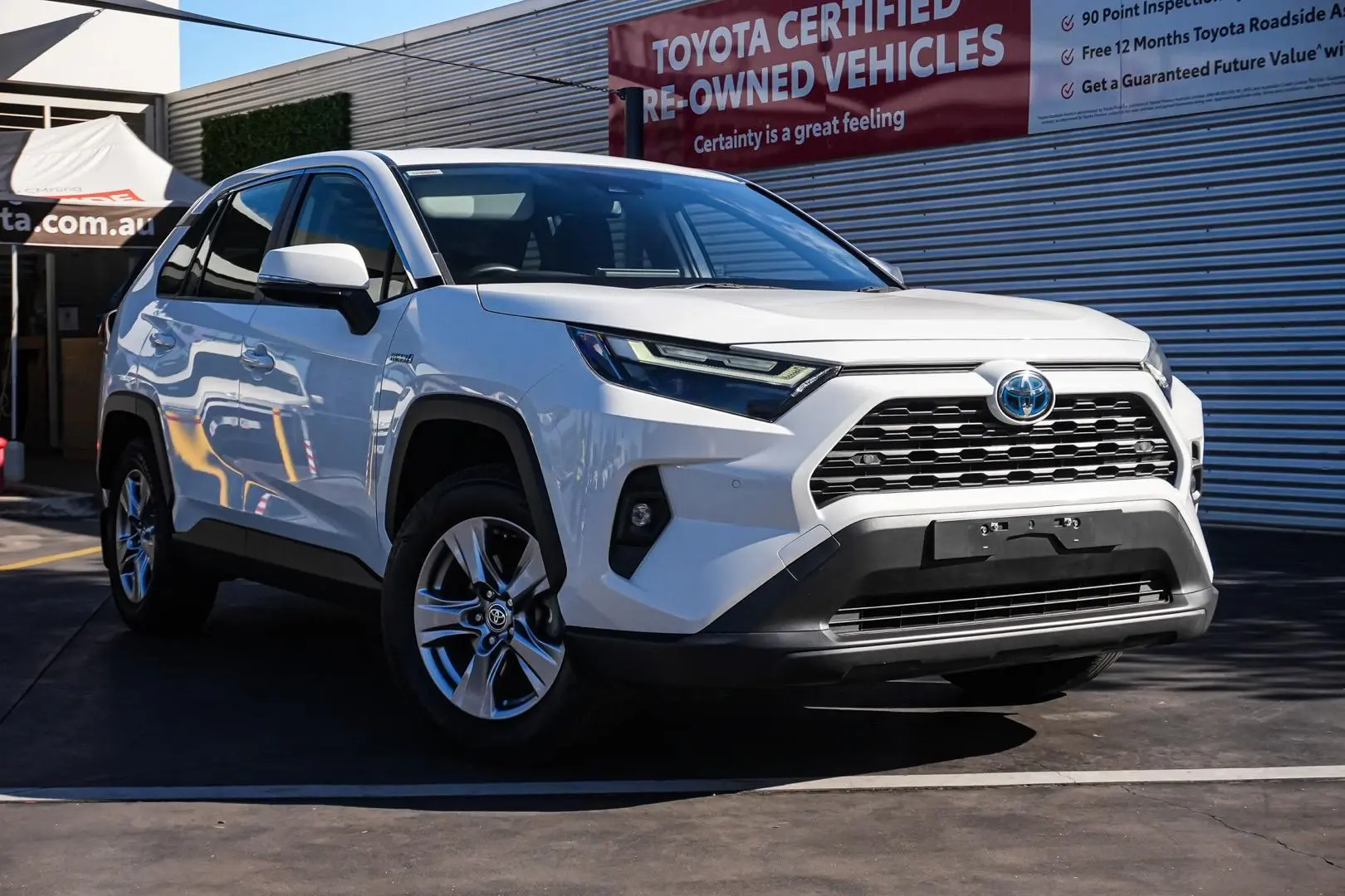 2022 Toyota RAV4 Gallery Image 2