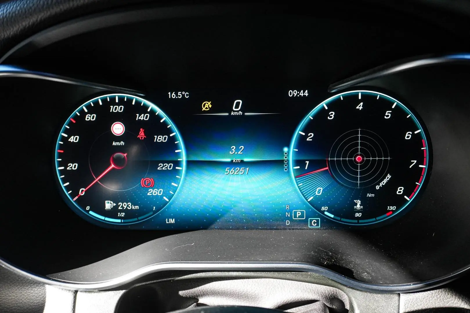 2021 Mercedes-Benz GLC-Class Gallery Image 16