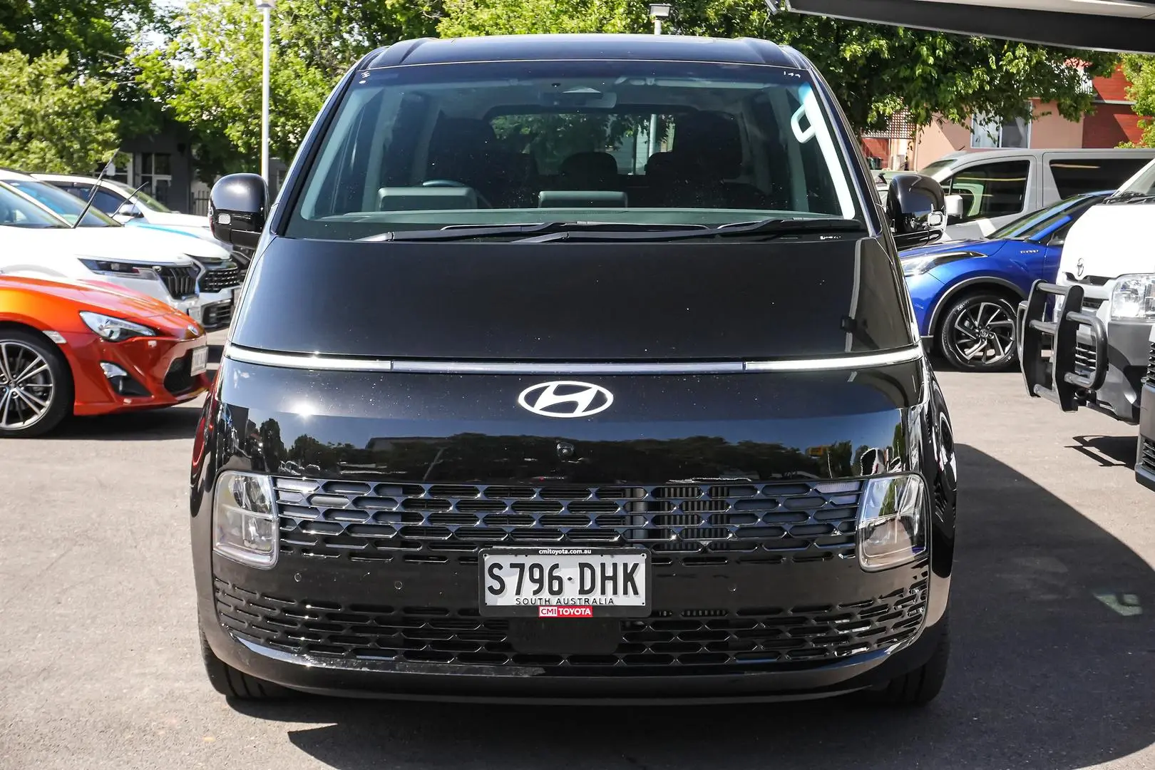 2024 Hyundai STARIA Gallery Image 5