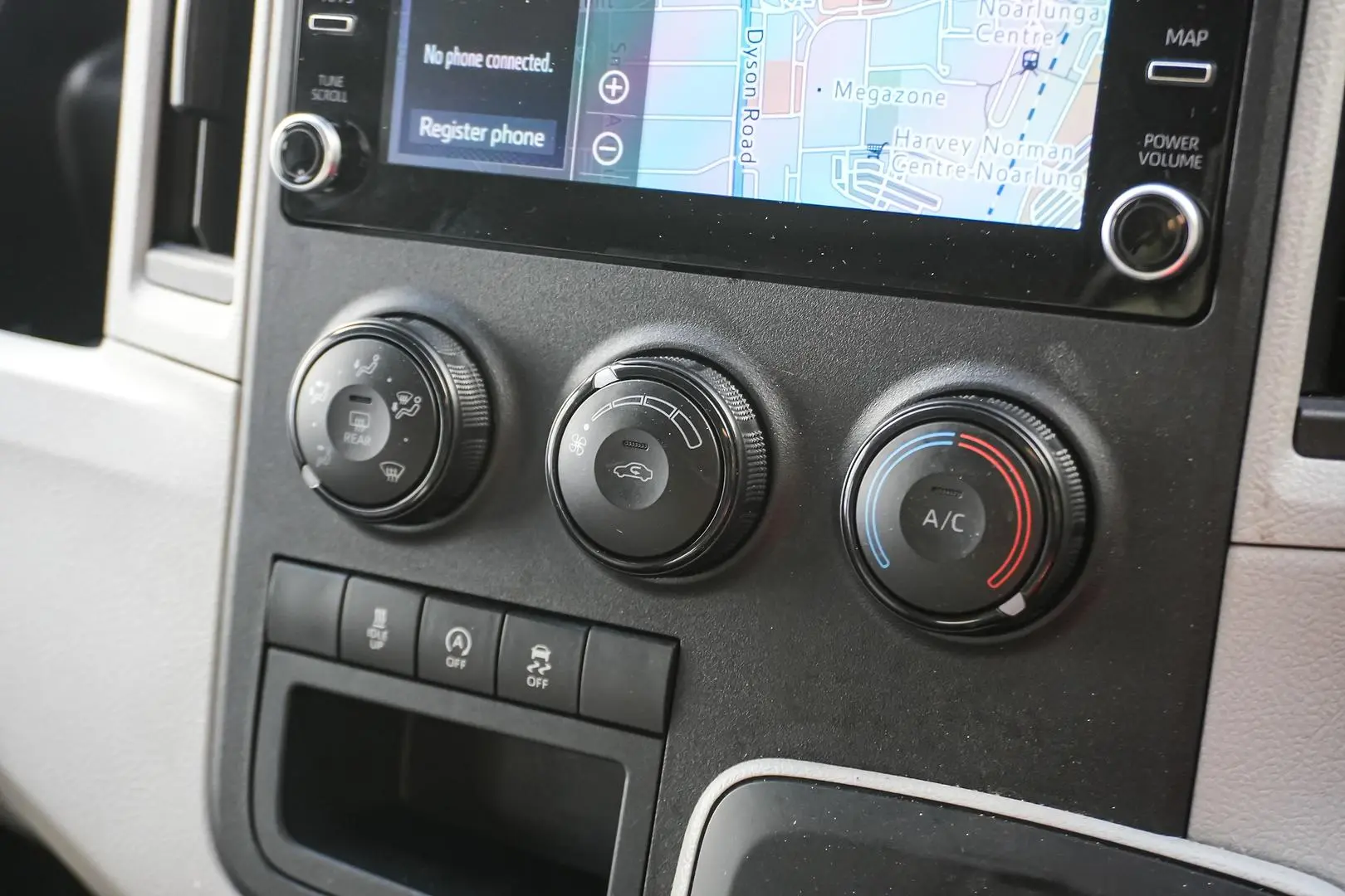 2021 Toyota Hiace Gallery Image 22