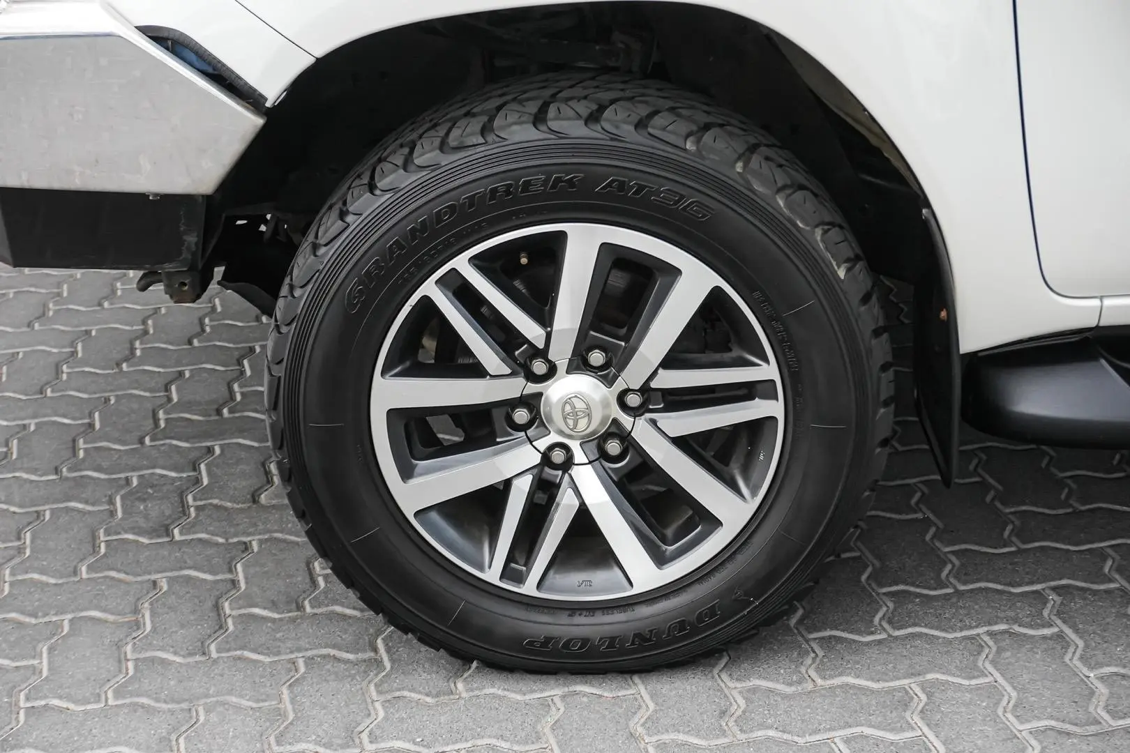 2018 Toyota Hilux Gallery Image 12