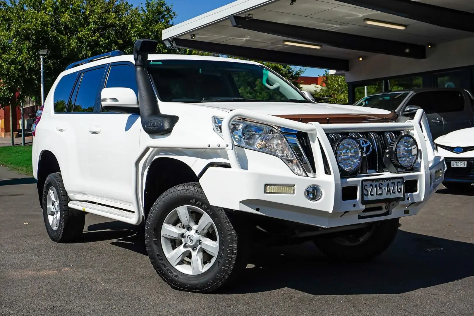 2013 Toyota Landcruiser Prado Gallery Image 2