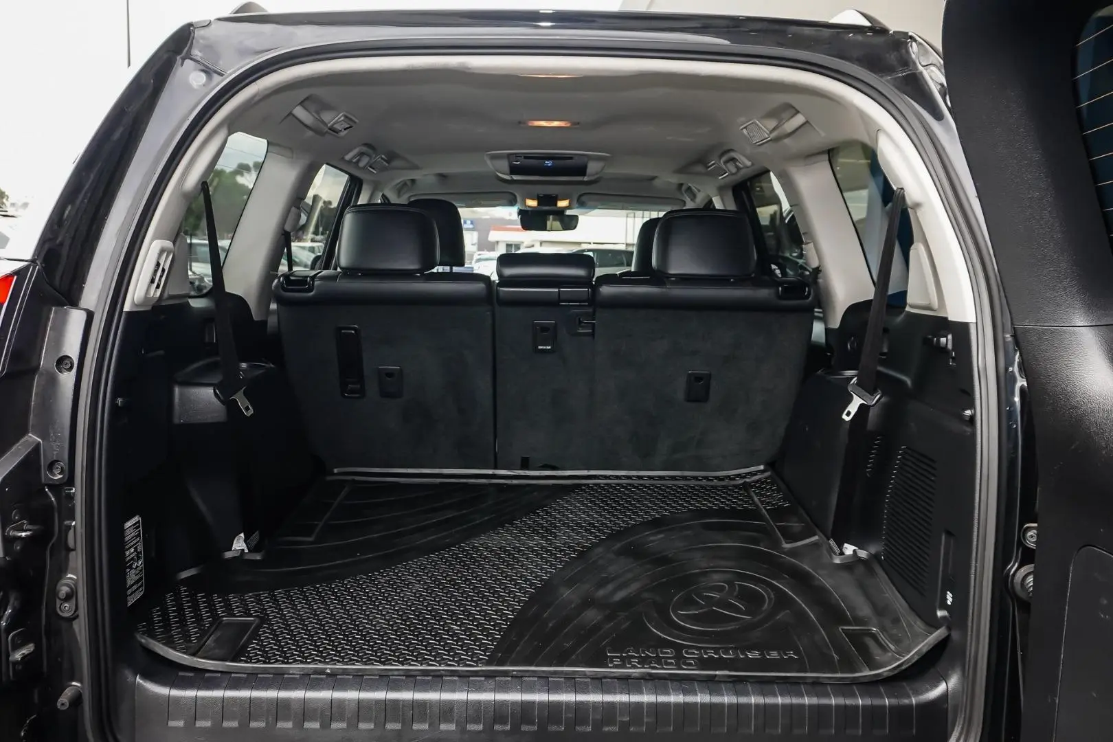 2021 Toyota Landcruiser Prado Gallery Image 10