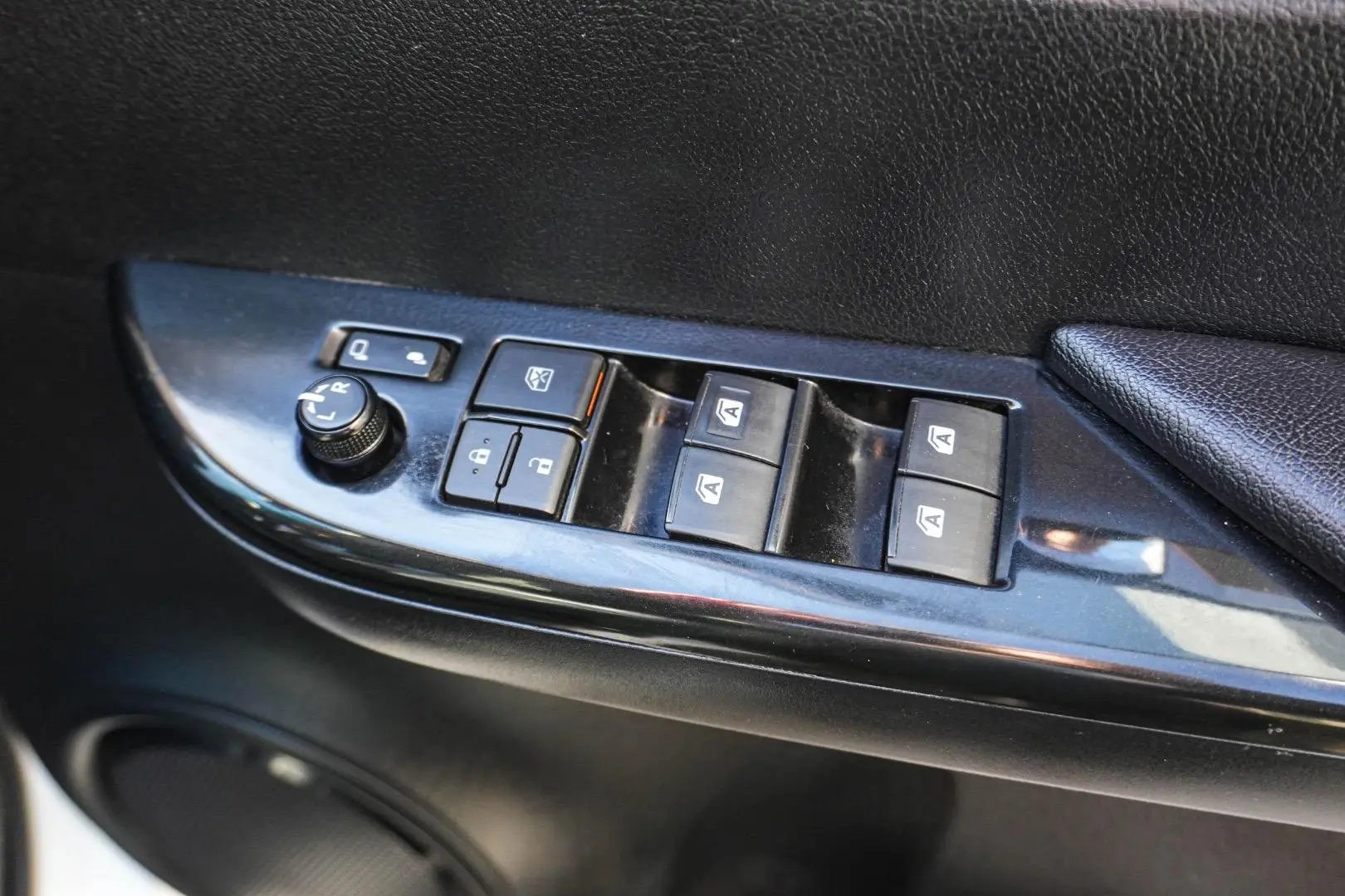 2017 Toyota Hilux Gallery Image 17