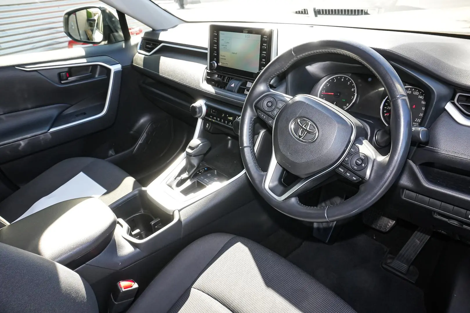 2022 Toyota RAV4 Gallery Image 15