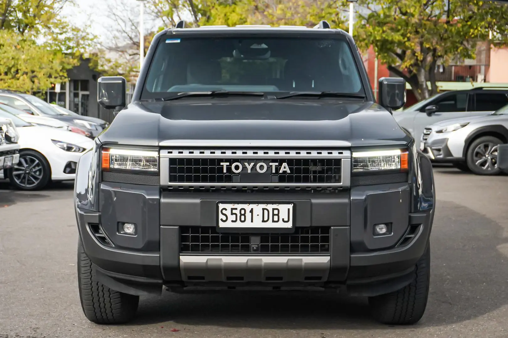 2025 Toyota Landcruiser Prado Gallery Image 4