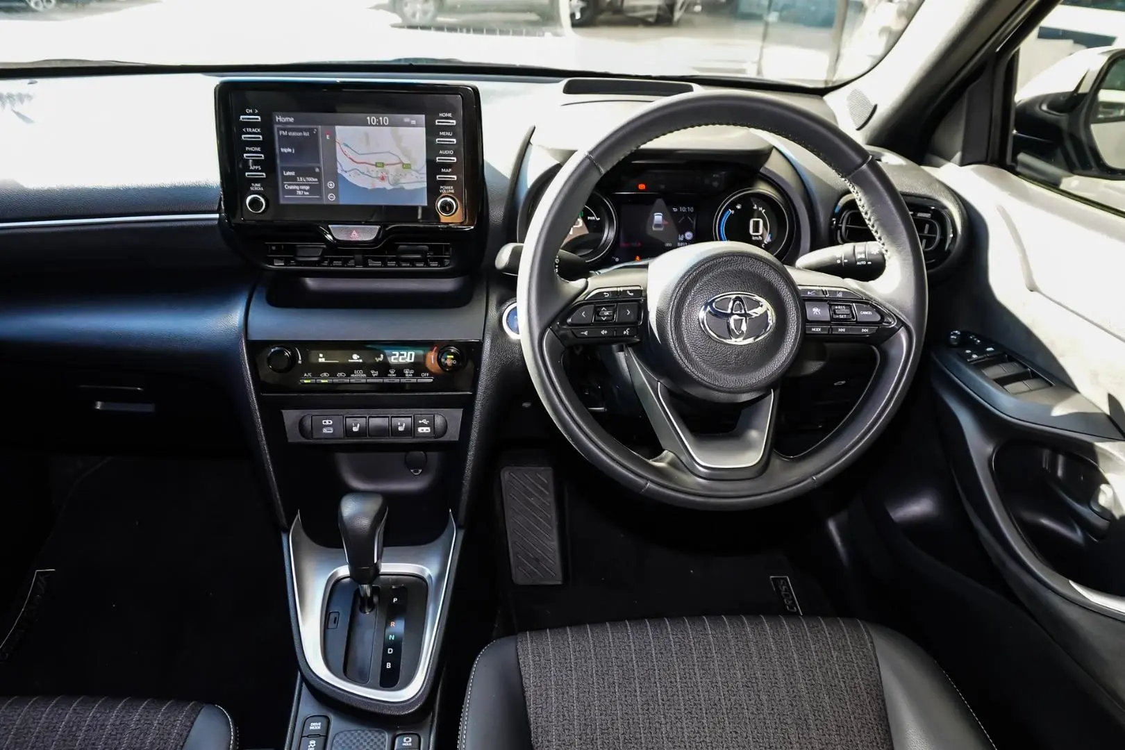 2023 Toyota Yaris Cross Gallery Image 8