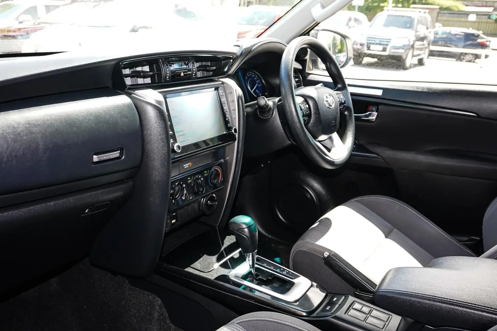 2022 Toyota Fortuner Gallery Image 10