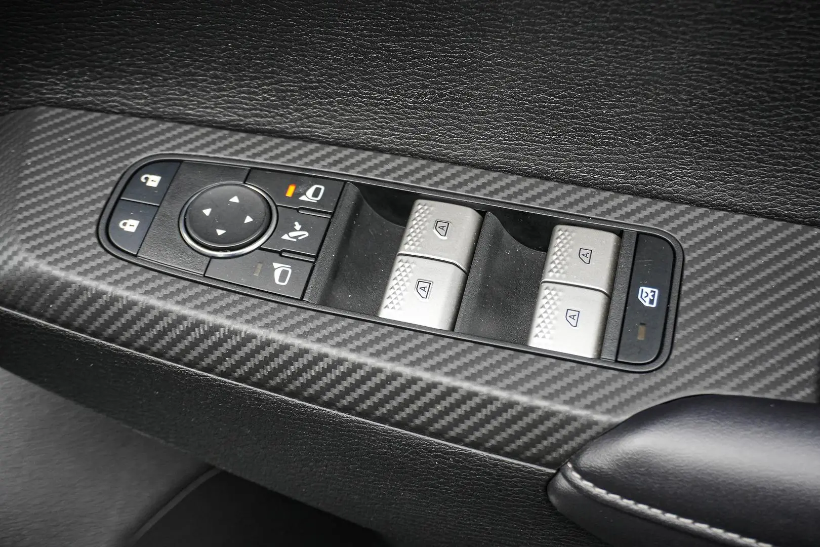 2023 Mitsubishi Outlander Gallery Image 18