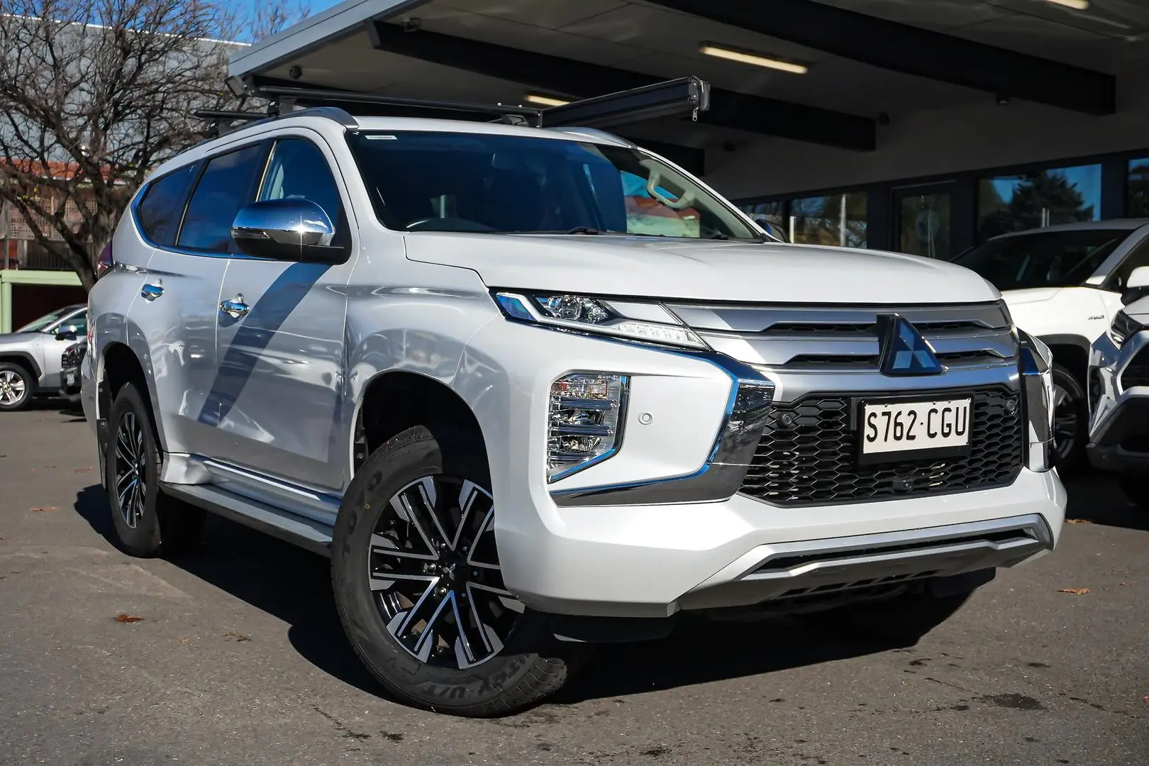 2021 Mitsubishi Pajero Sport Gallery Image 2