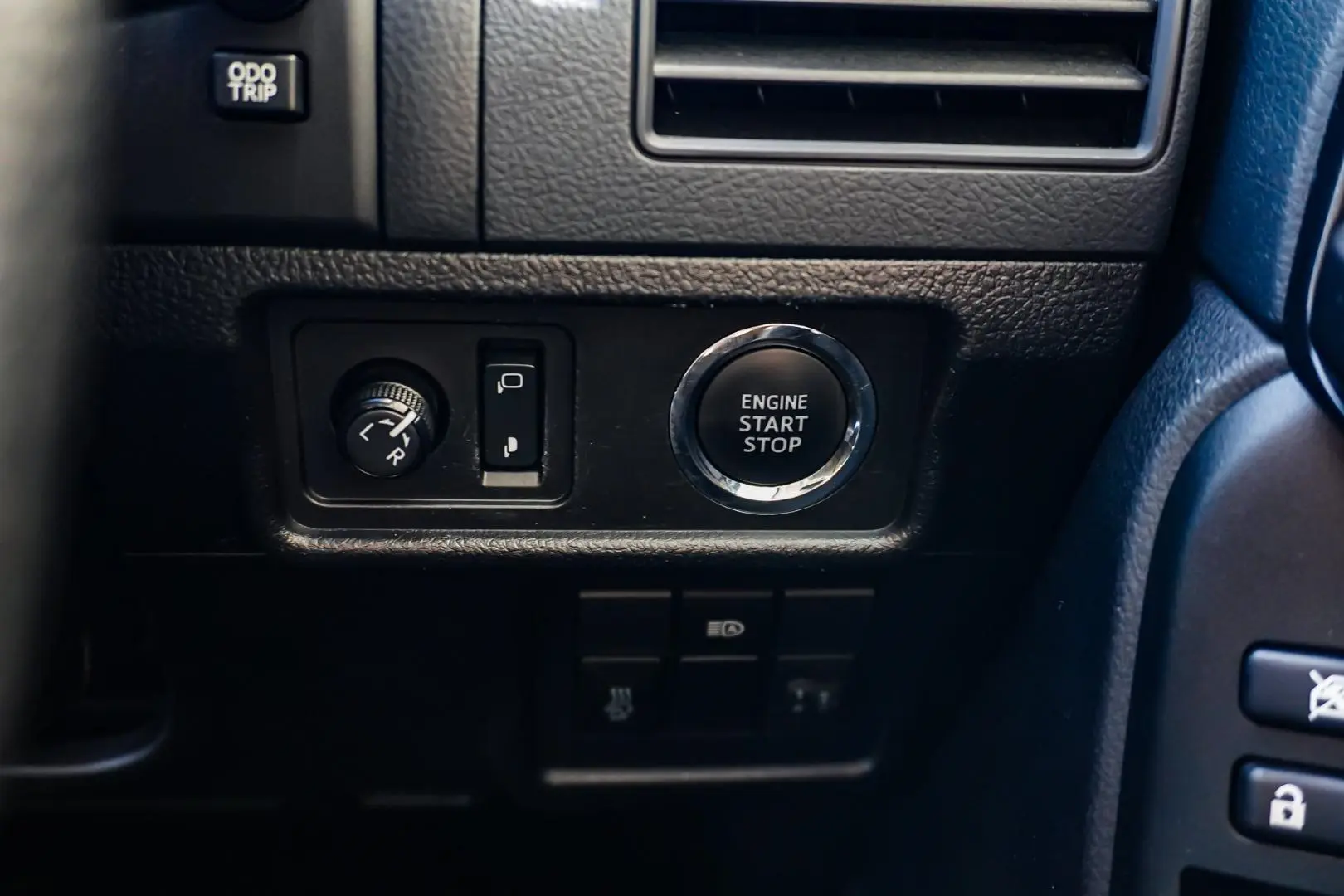 2020 Toyota Landcruiser Prado Gallery Image 23