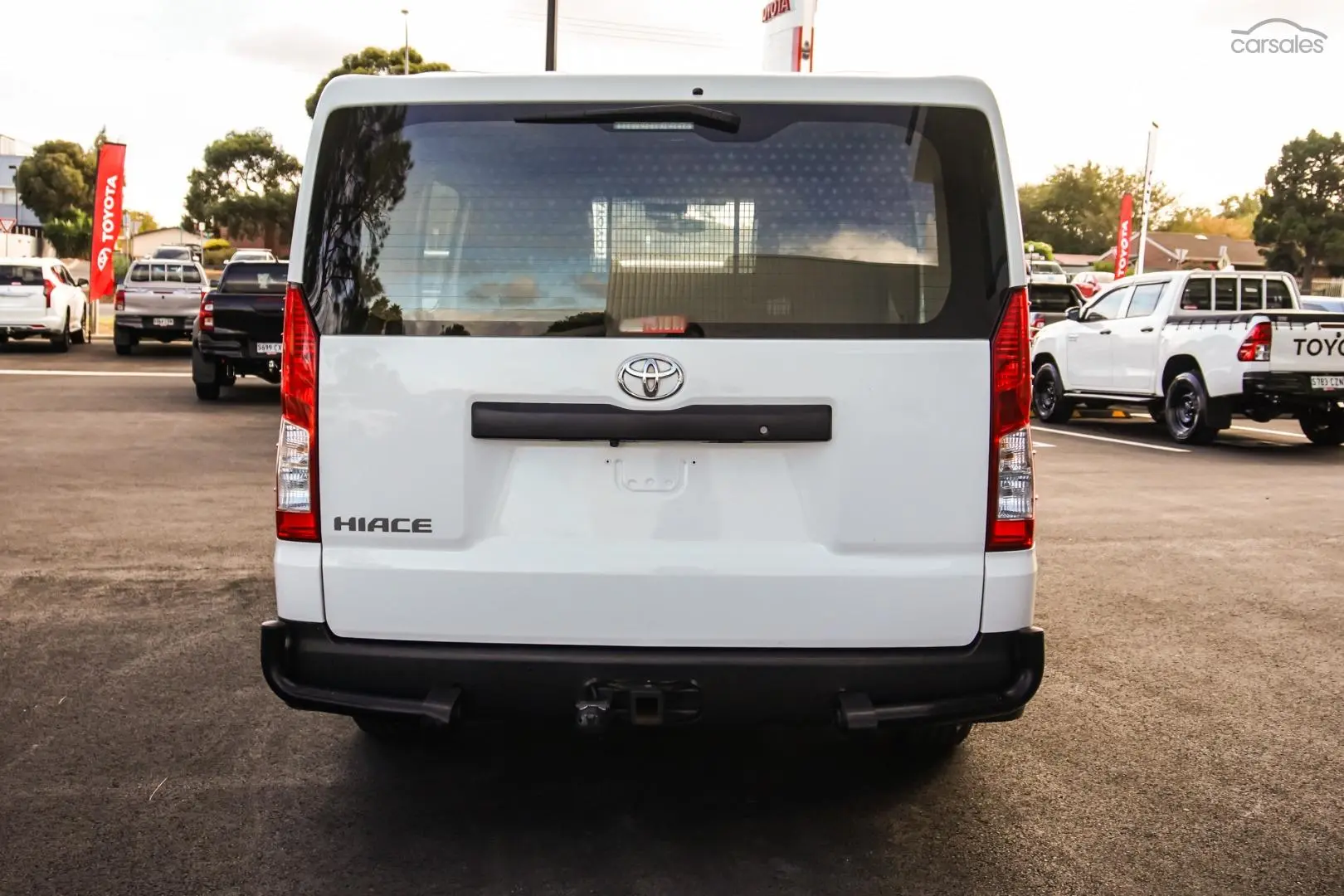 2019 Toyota Hiace Image 5