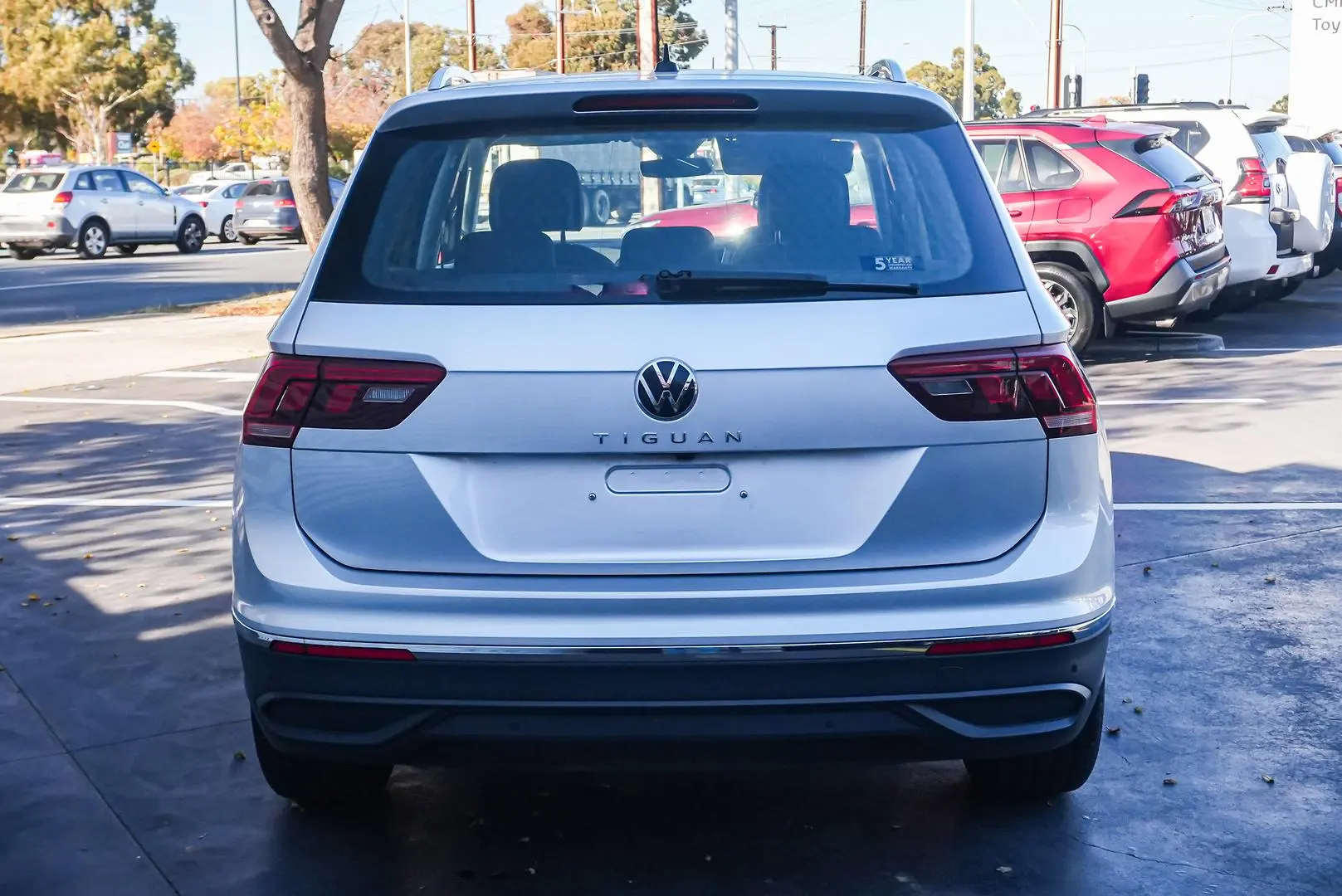 2023 Volkswagen Tiguan Gallery Image 5
