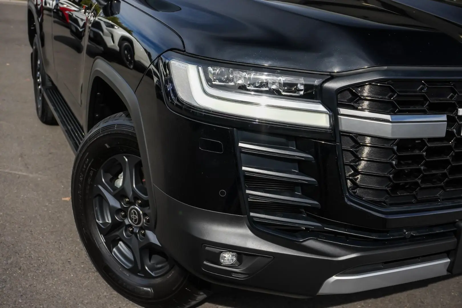2023 Toyota Landcruiser Gallery Image 12