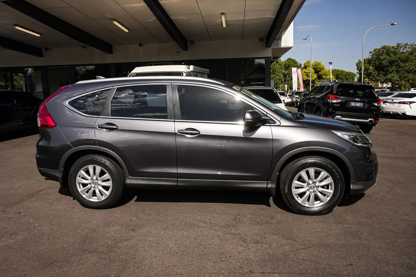 2015 Honda CR-V Gallery Image 3