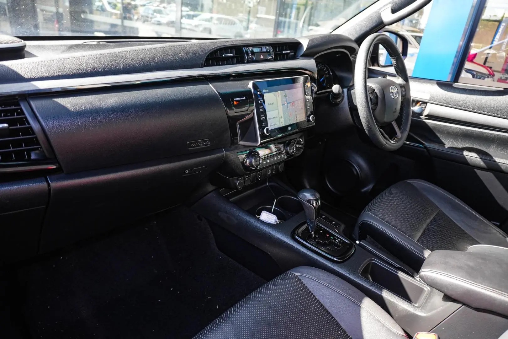 2022 Toyota Hilux Gallery Image 10