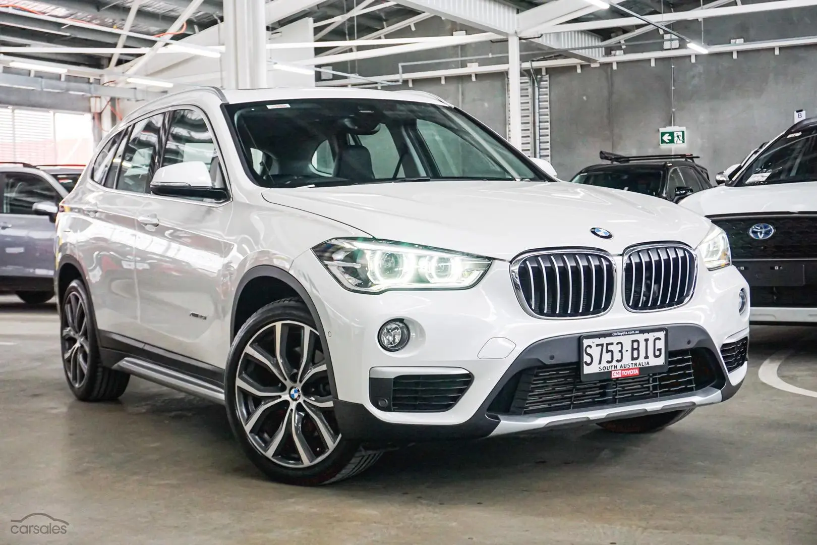 2015 BMW X1 Image 1