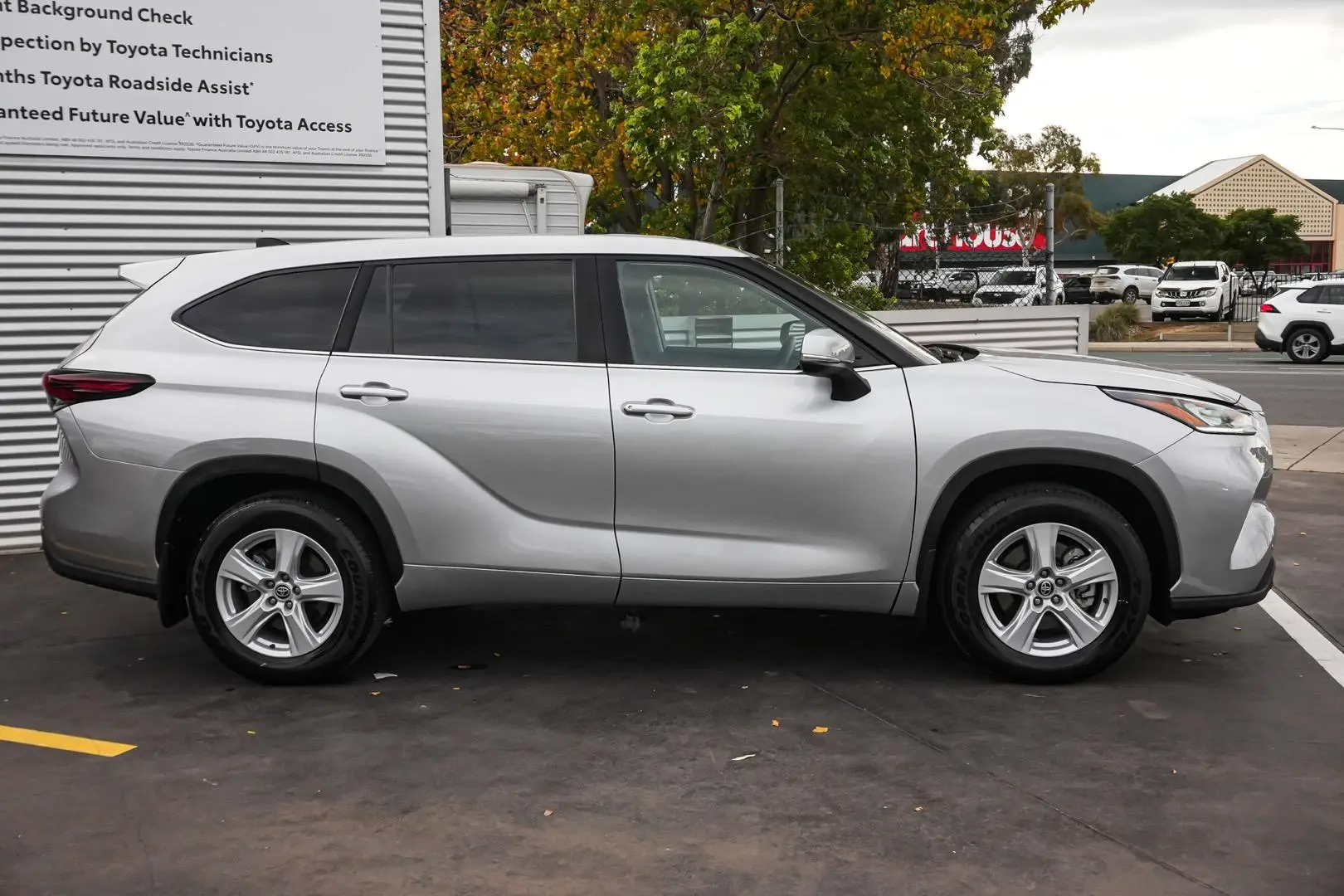 2024 Toyota Kluger Gallery Image 4