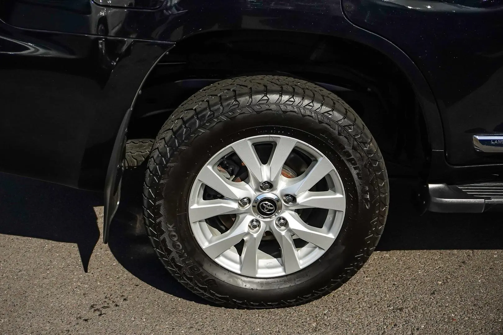 2021 Toyota Landcruiser Gallery Image 19