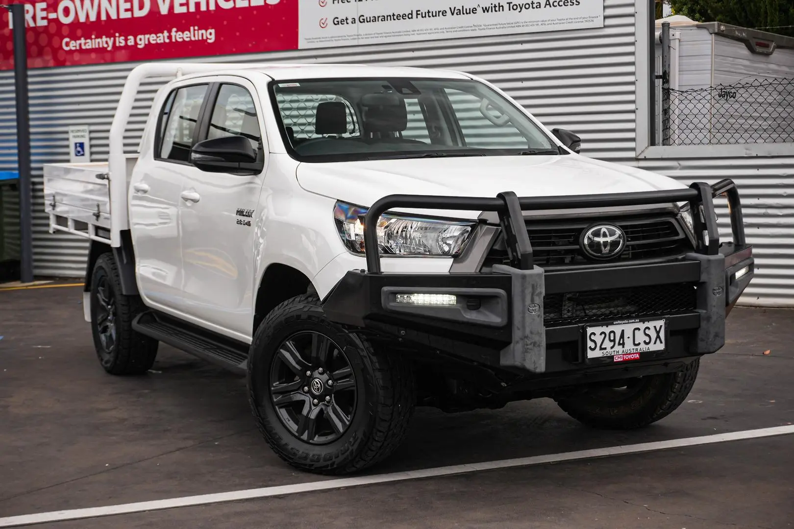 2022 Toyota Hilux Gallery Image 2